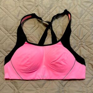 Victoria’s Secret sports bra. Crossback with 2 eyehooks.